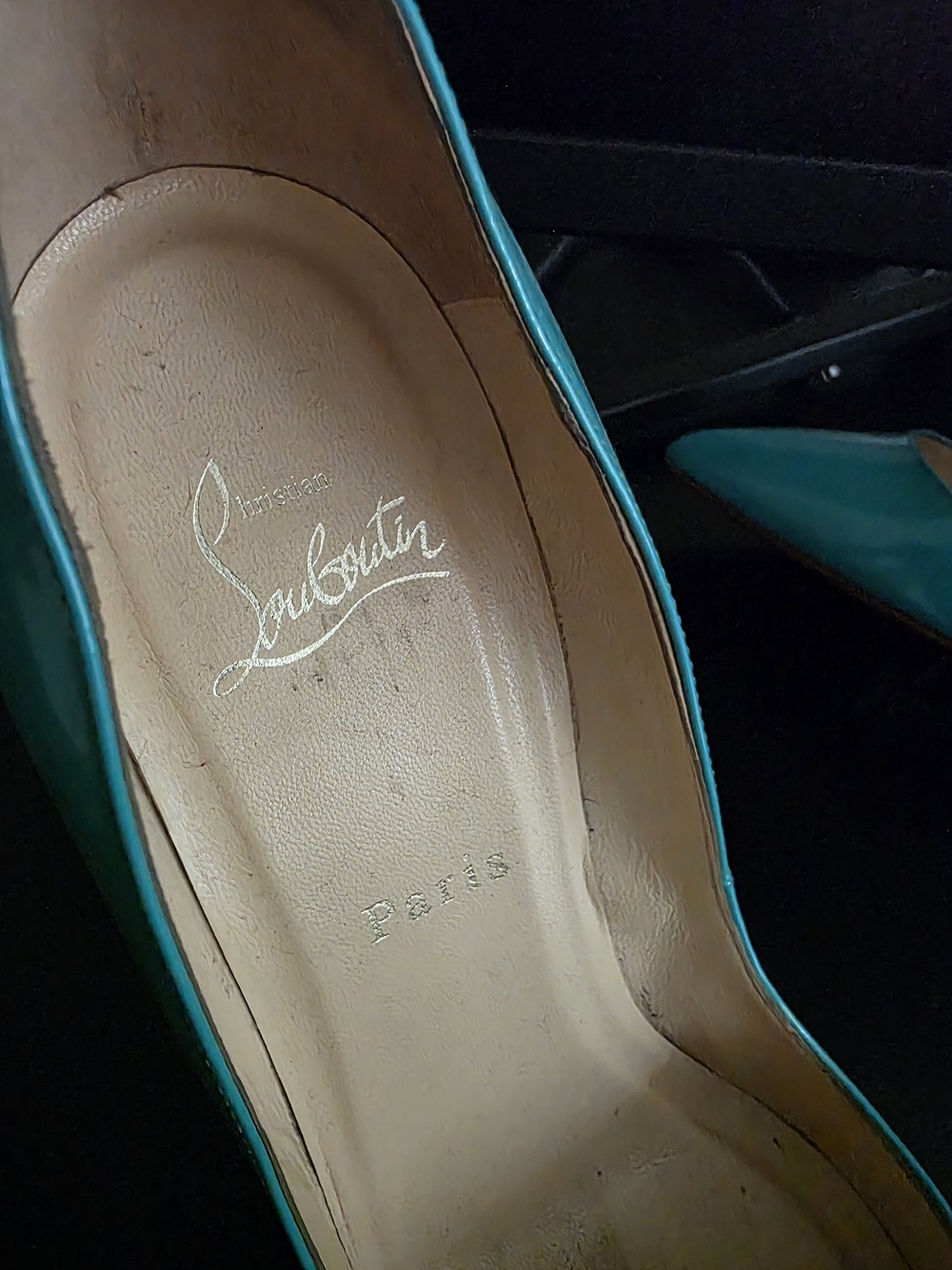 Christian Louboutin Aqua Turquoise Patent Leather Pointed-Toe Pumps 39 Kate - Picture 2 of 8